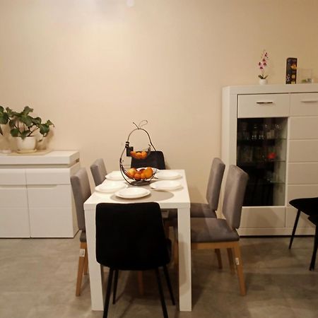 Uroczy Apartament Krakau Exterior foto